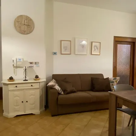 Apartamento Ampio Vicino All'autodromo - Ample Near The Racing Circuit Imola