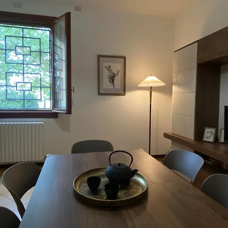 Ampio Vicino All'autodromo - Ample Near The Racing Circuit Apartment *