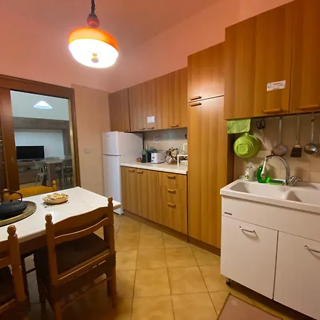 Ampio Vicino All'autodromo - Ample Near The Racing Circuit *