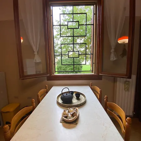 Ampio Vicino All'autodromo - Ample Near The Racing Circuit * Imola