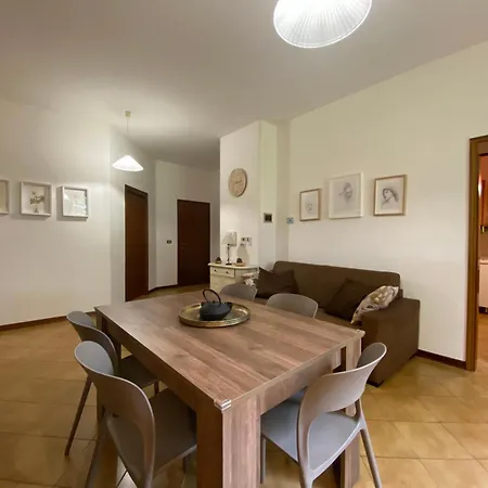 Ampio Vicino All'autodromo - Ample Near The Racing Circuit