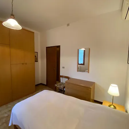 Ampio Vicino All'autodromo - Ample Near The Racing Circuit Imola