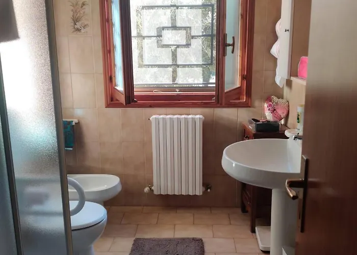 Ampio Vicino All'autodromo - Ample Near The Racing Circuit * Imola