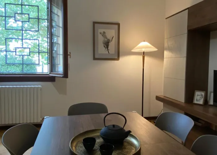 Ampio Vicino All'autodromo - Ample Near The Racing Circuit Apartmán *