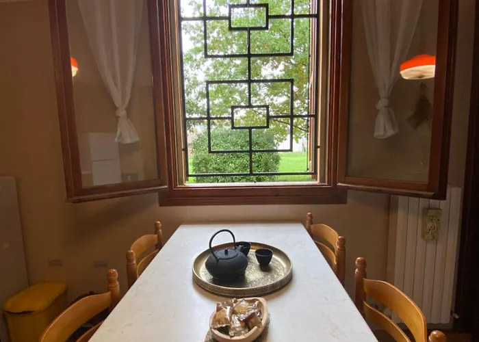 Ampio Vicino All'autodromo - Ample Near The Racing Circuit * Imola